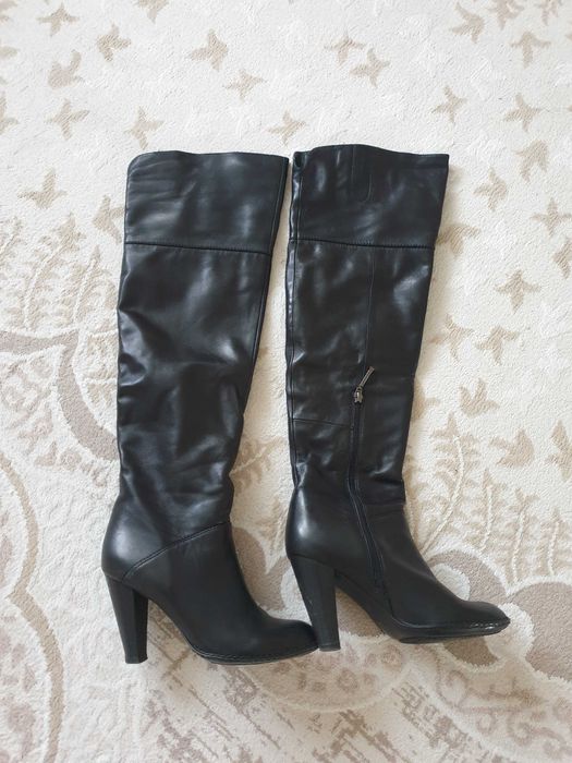 Женские сапоги-ботфорты