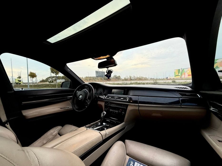 BMW 740i F01 – 3.0 Benzină Biturbo – Automat – 2010 – Full Luxury