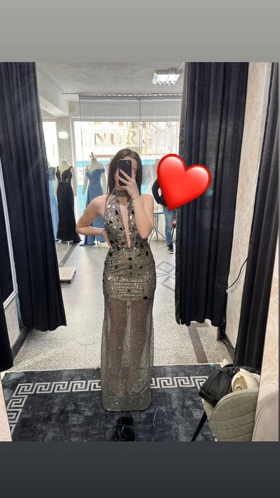 Елегантна бална рокля – почти нова!