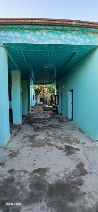 Internat hovli uy sotiladi 5.10 sotix 8hona