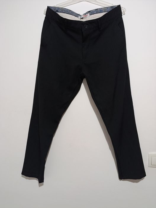 Pantaloni eleganți