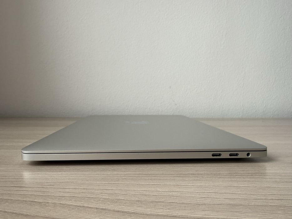 MacBook Pro 13” / Core i5 / 8GB / SSD / Отличное состояние
