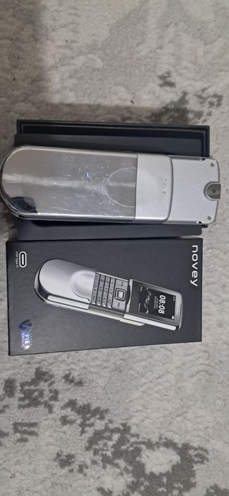 Novey N880 madel telefon holati yaxshi 1oy ishlatilgan 500 000 som
