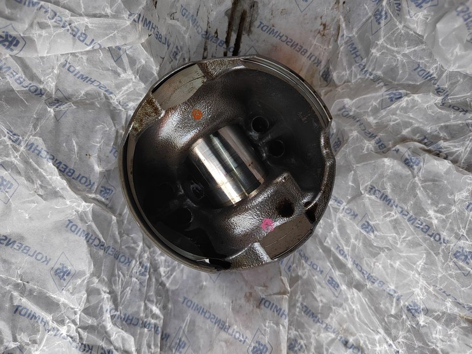 2 бр бутала за Форд S max