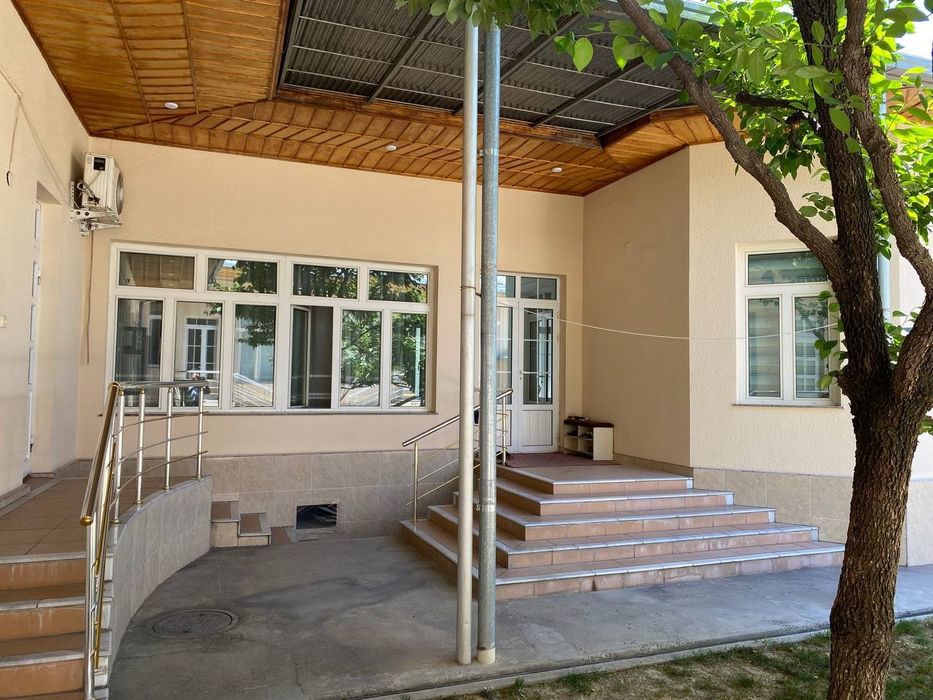 Уй сотилади  Саламатинада Яккасарой район