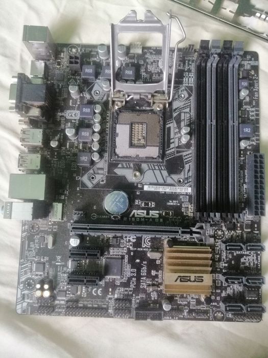 Vând kit lite gaming
