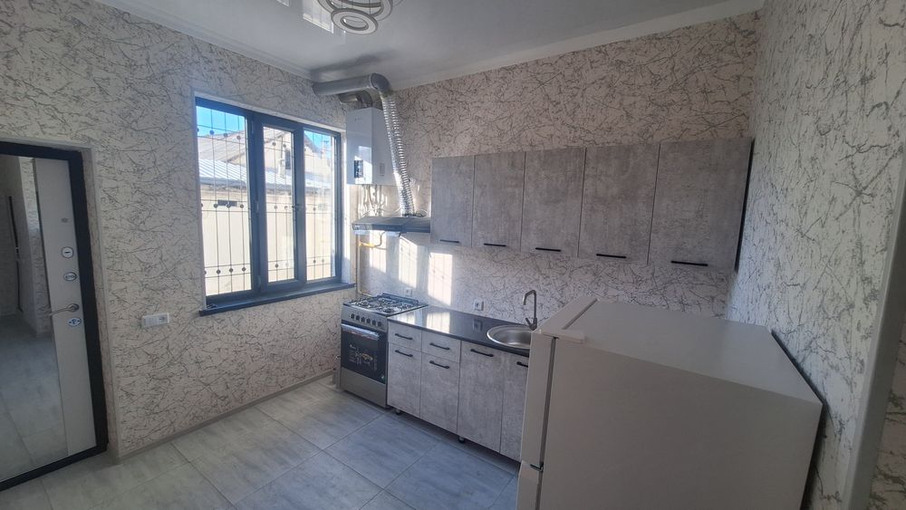 Продается квартира яшнабот ул м.ашрафи рисивий завод3ком 5