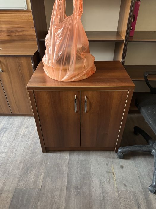 Офисная мебель в хорошем состоянии