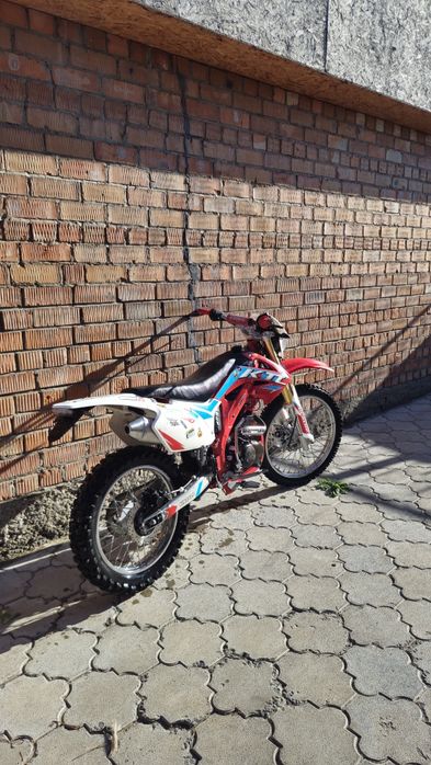 Продам мотоцикл KTL  250