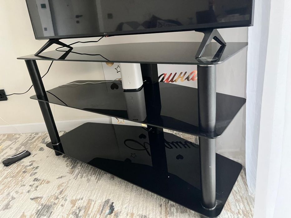 Подствка под телевизор