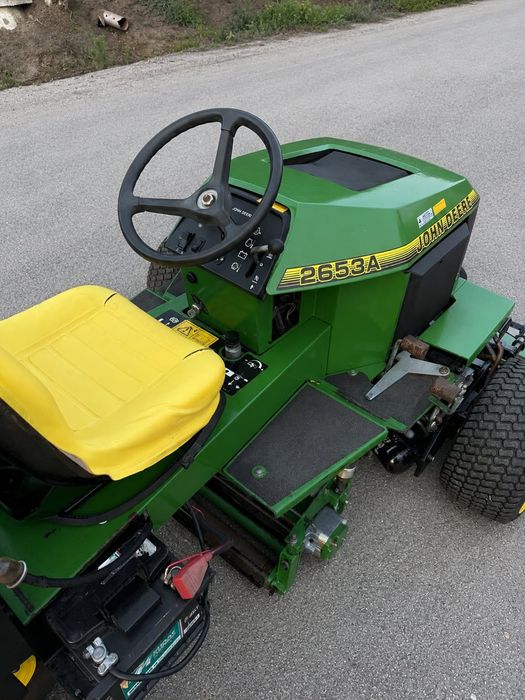 Cositoare John Deere 2653A –  Utilaj - Mașină profesională de tuns gazon cu 3 cilindri , motor diesel / Recent adus din Germania / Servo - direcție !
