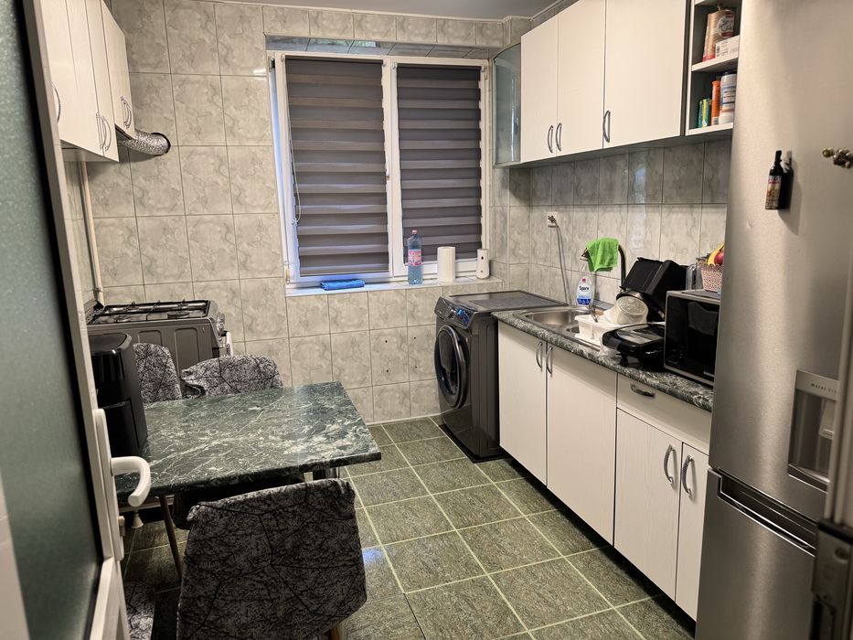 Apartament de închiriat.