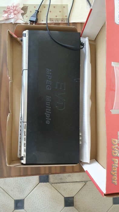 Продам 2 DVD плеера марок "Nokia" и "Maxitron"