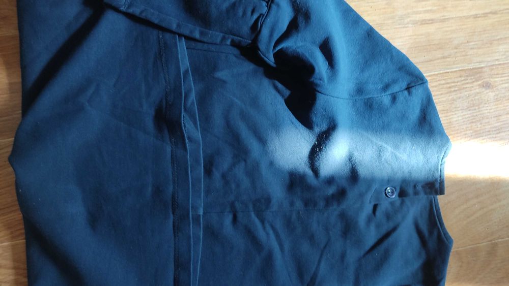 продаю вещи на девочку( платья). Рост 116