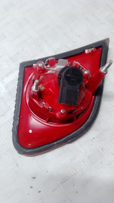 stop dreapta hayon  volkswagen passat b6 berlina - motorina 2008