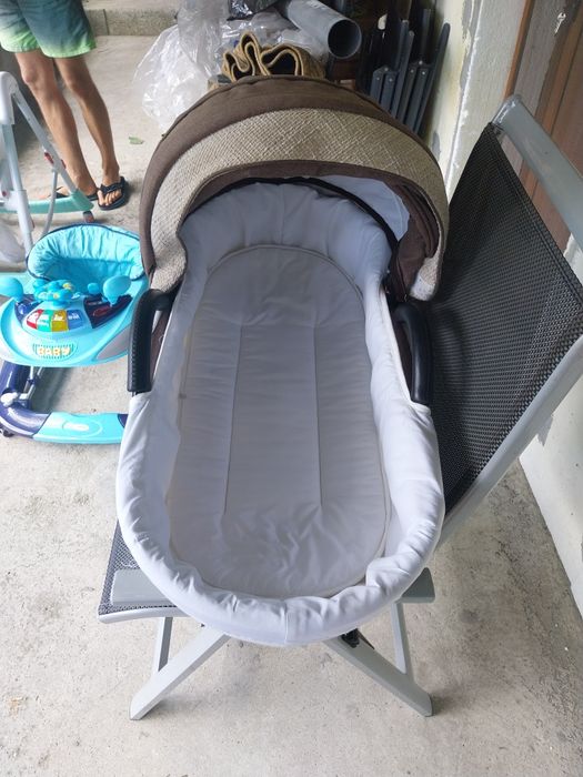 Бебешка количка carrera