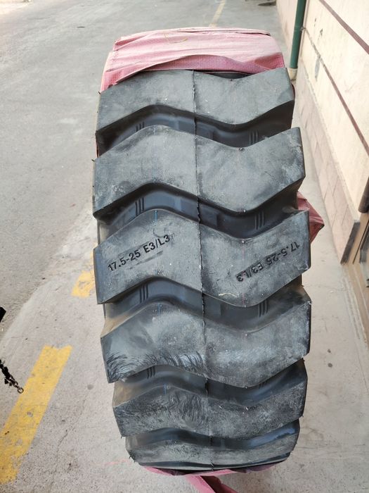 Спец шины на погрузчики 17.5-25  PR28