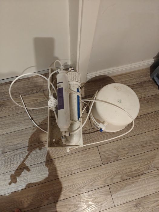 Sistem Filtrare Apă cu Osmoză Inversă (5 Trepte) + Rezervor și Baterie