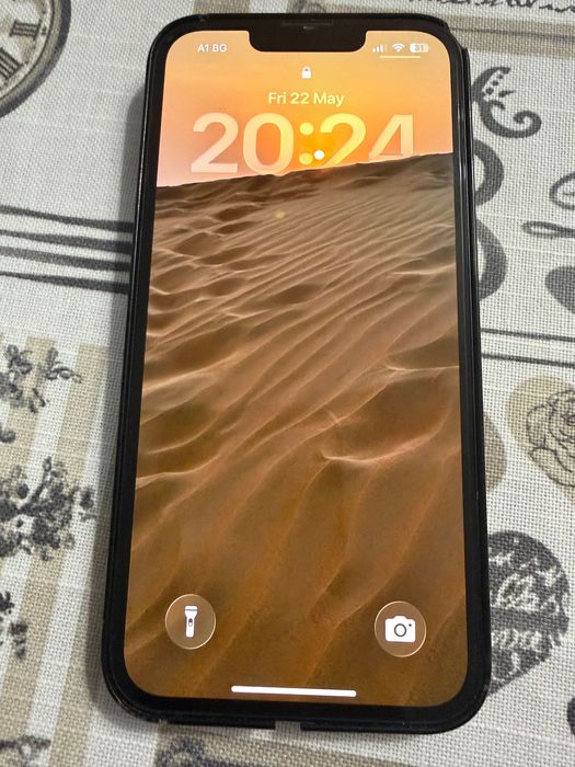 Телефон IPhone 14