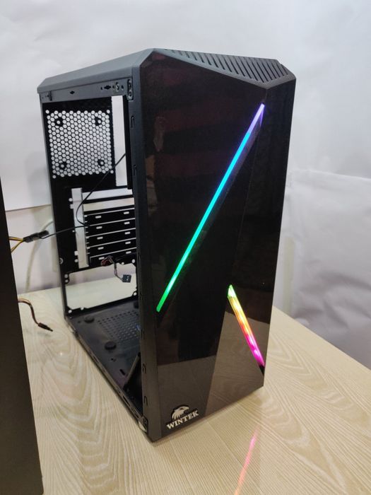 Корпус ПК с подсветкой RGB