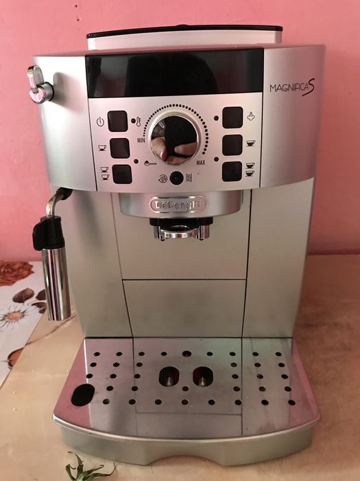 Aparat de cafea De Longhi