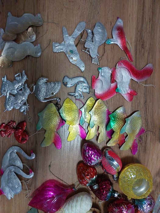 Продаются ёлочные игрушки