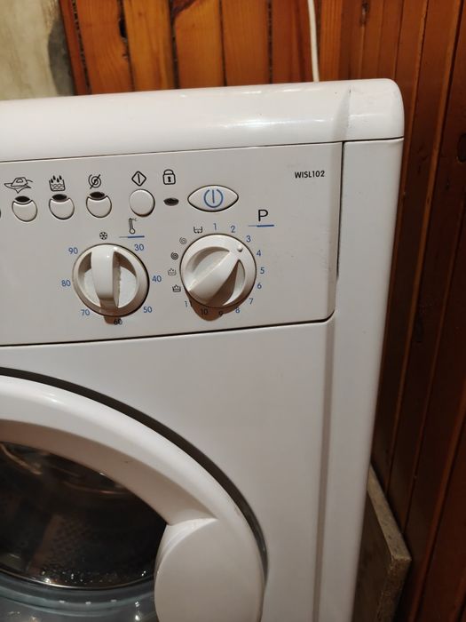 Стиральная машина Indesit WISL102