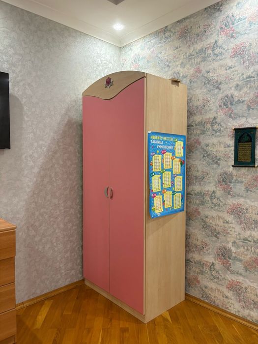 Продам гарнитур детский для девочки