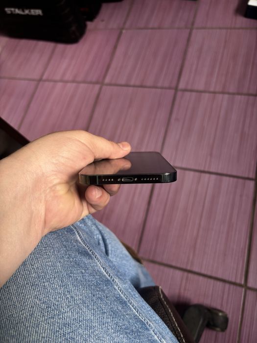 Продам Iphone 13 PRO Max