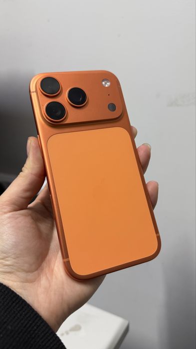 Продам Iphone 17 pro