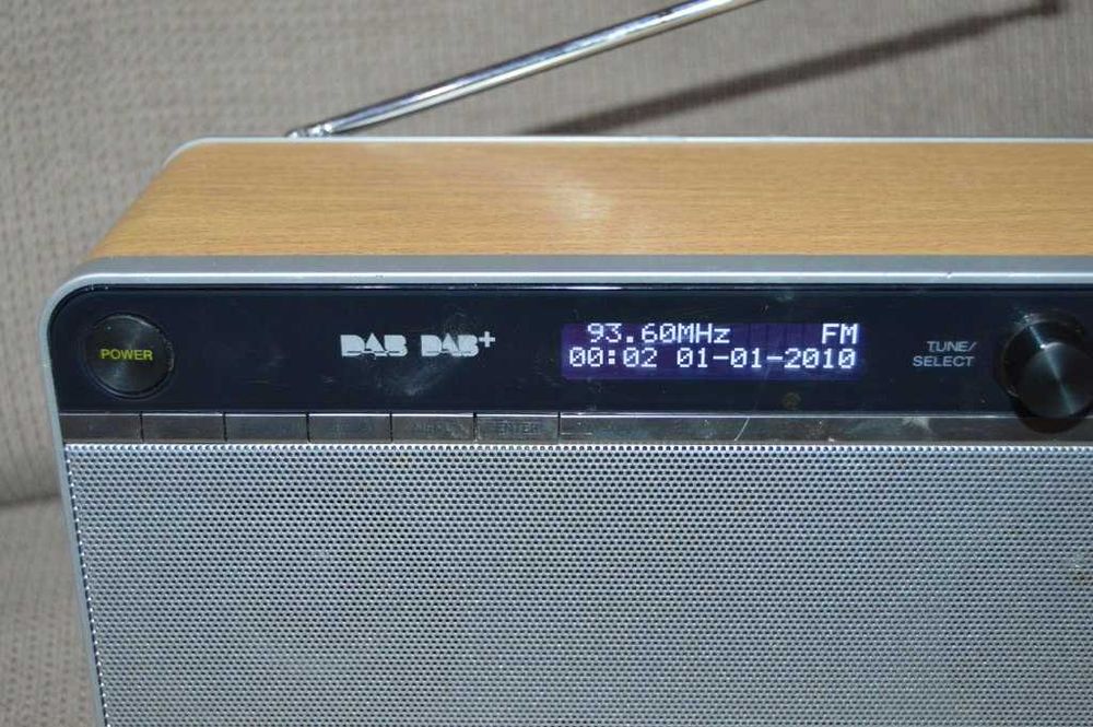 Radio Digital SONY XDR-S16DBP – DAB/DAB+/FM – Design Retro din Lemn