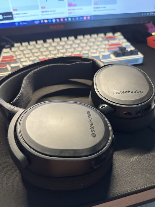 Игровые наушники Steelseries Arctis 7+ wireless