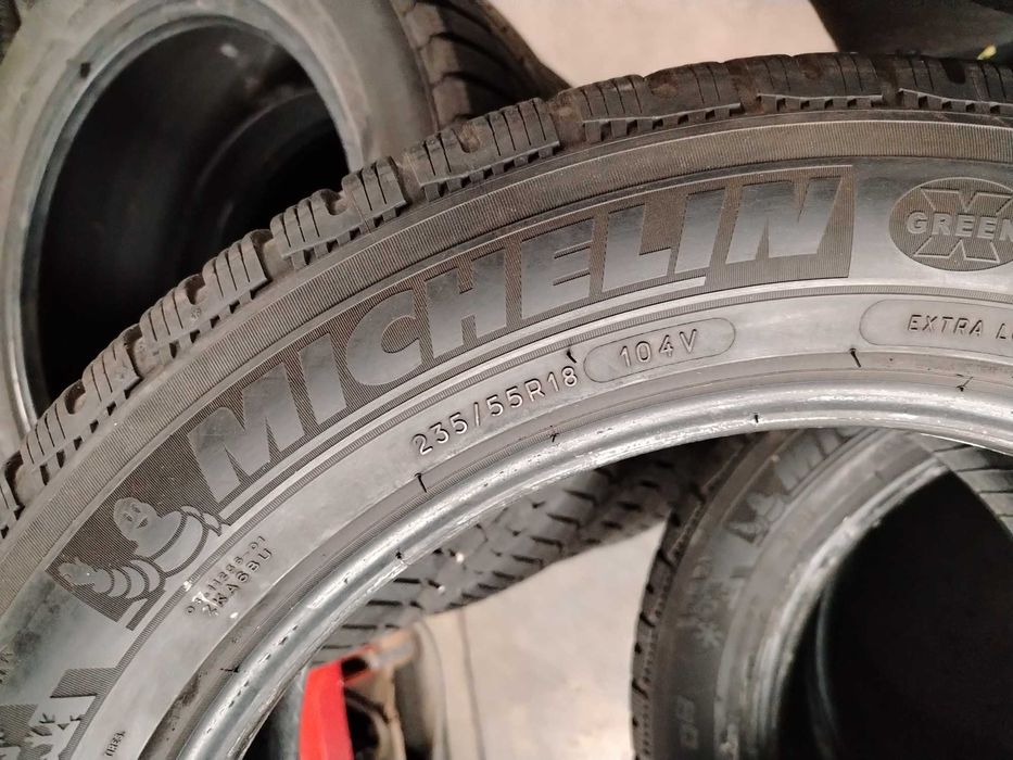 4бр.зимни гуми 235/55/18 Michelin