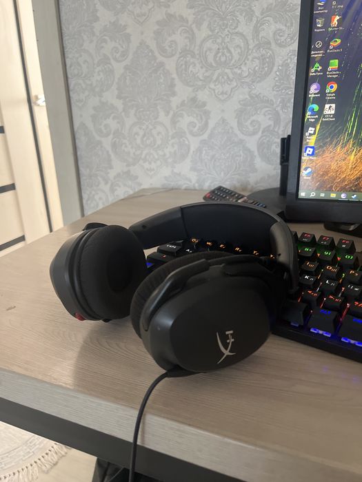 Наушник hyperX cloud stinger 2 работаят харошо