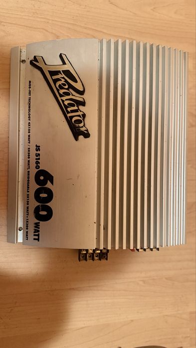 Vand subwoofer cu tot cu cabluri