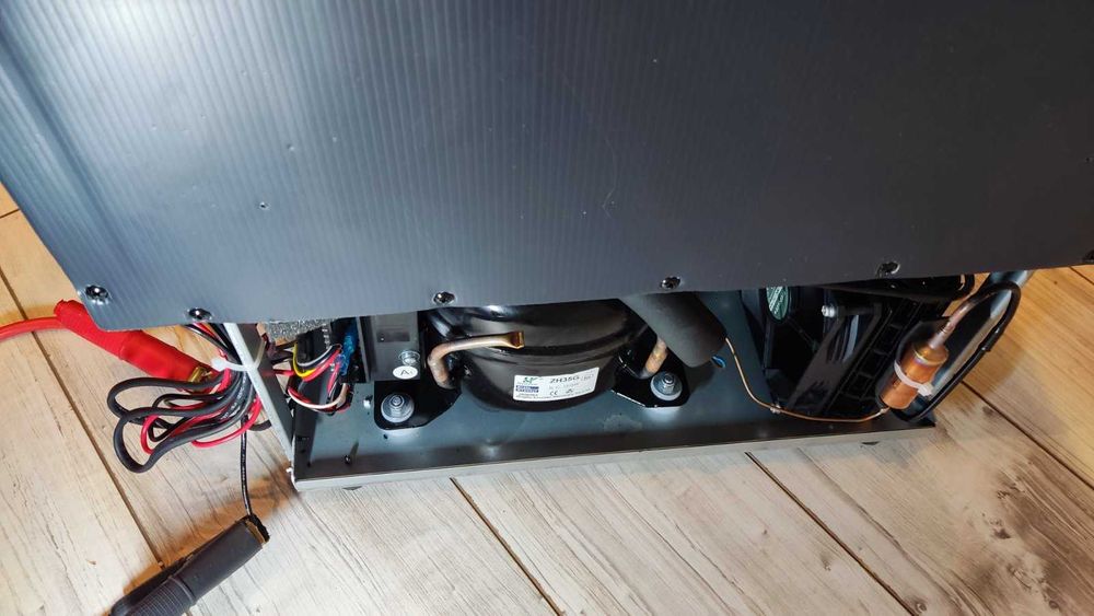 Alpicool компресорен хладилник за каравана, кемпер яхта на 12/24 волта