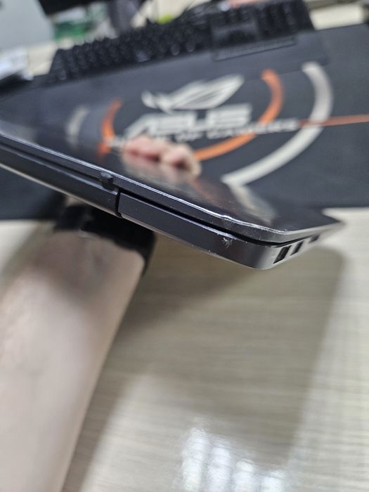 Asus Zenbook ux305f