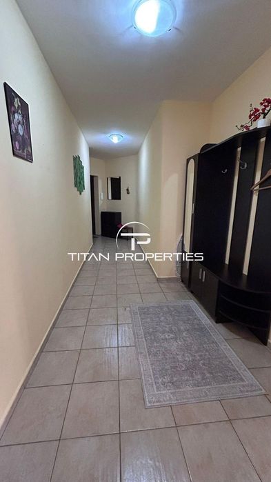 Двустаен апартамент в кв. Славейков