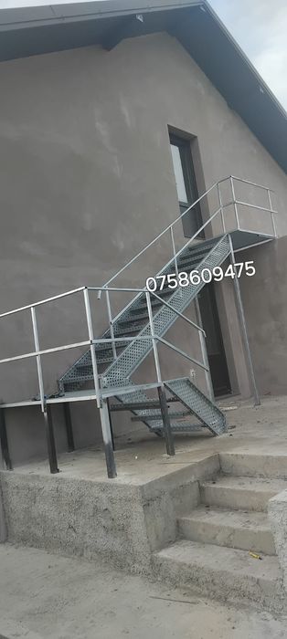 Scări zincate 85x27