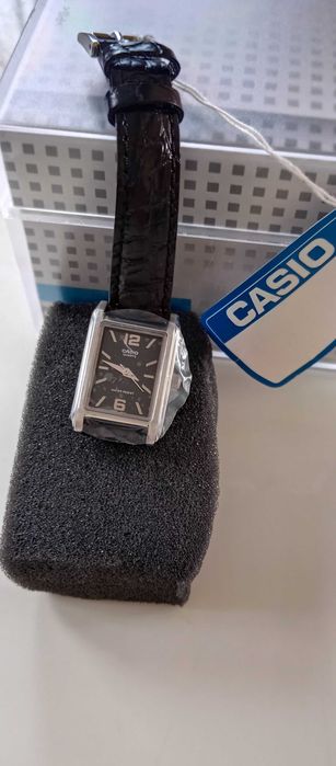 Дамски часовник Casio