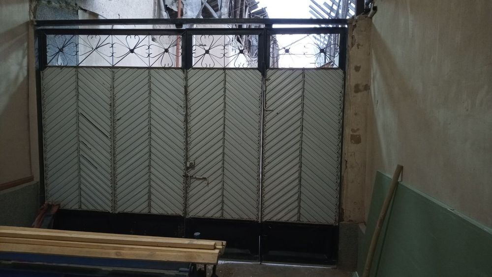 Дарвоза сотилади б/у