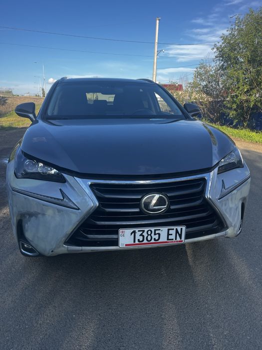 Бампер передний Lexus NX200t оригинал