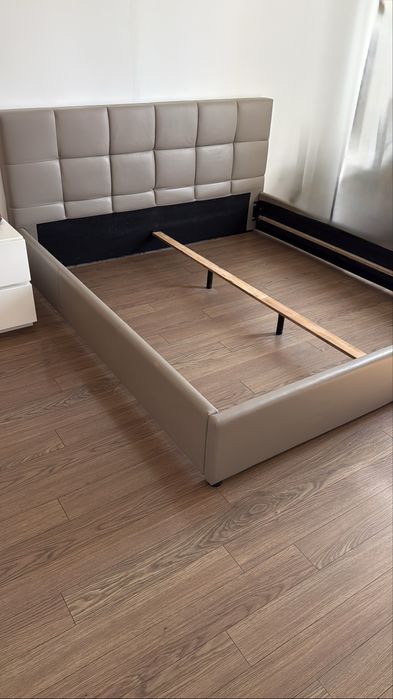 Vand pat king size 180x200 design minimalist