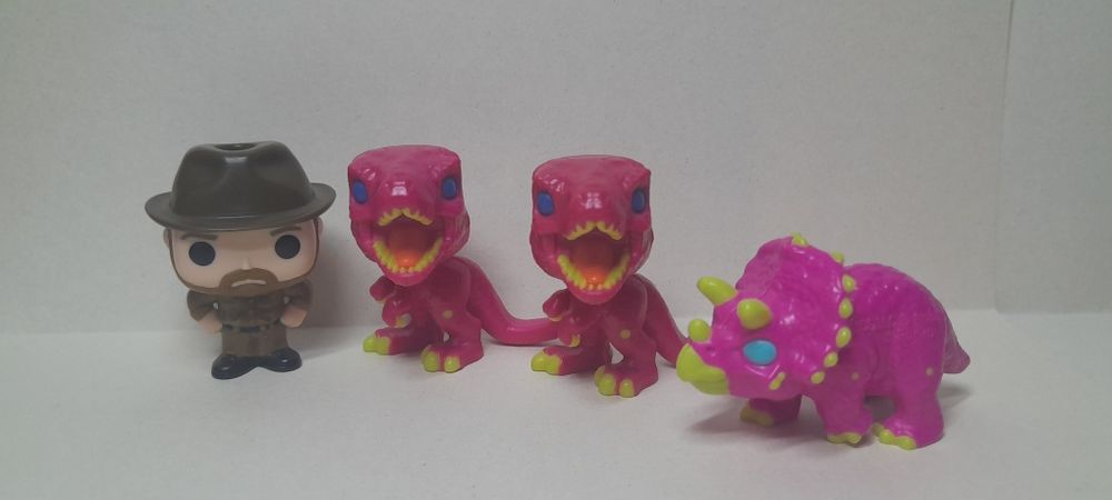 Продам фигурки из киндеров