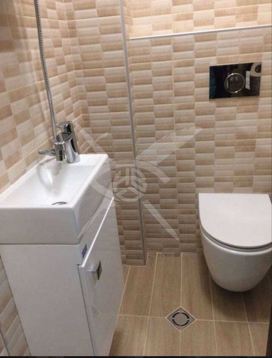 Дава се под наем Тристаен апартамент в Пловдив, Център - 98 кв.м за 648.21 € - Снимка #8
