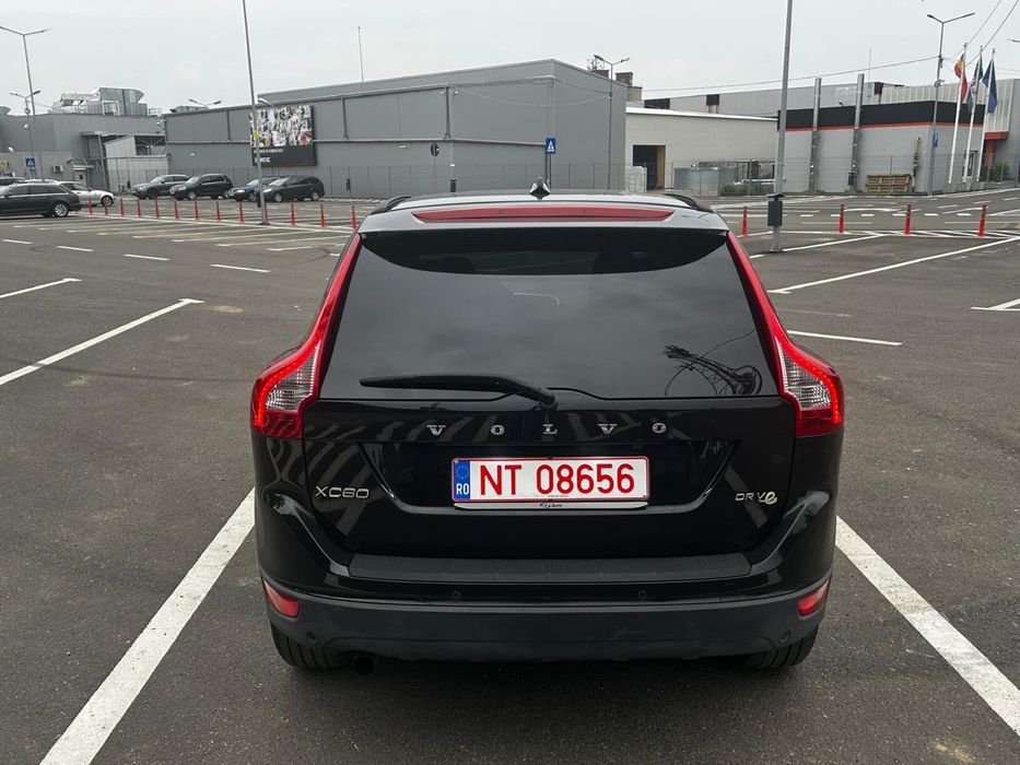 VOLVO XC60 2011 — imagine 2