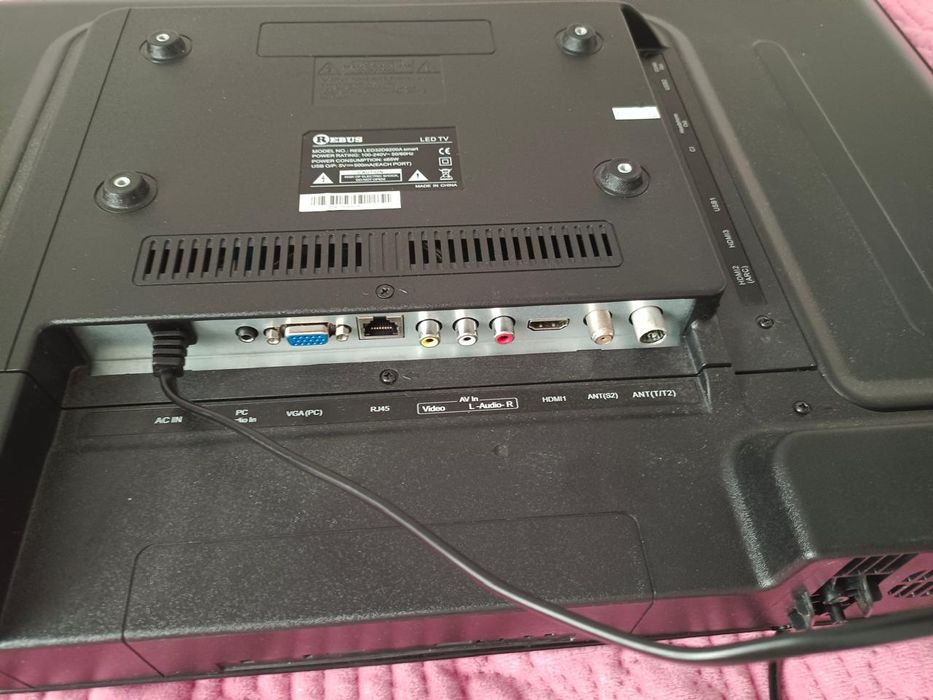 Продам ТВ все работает