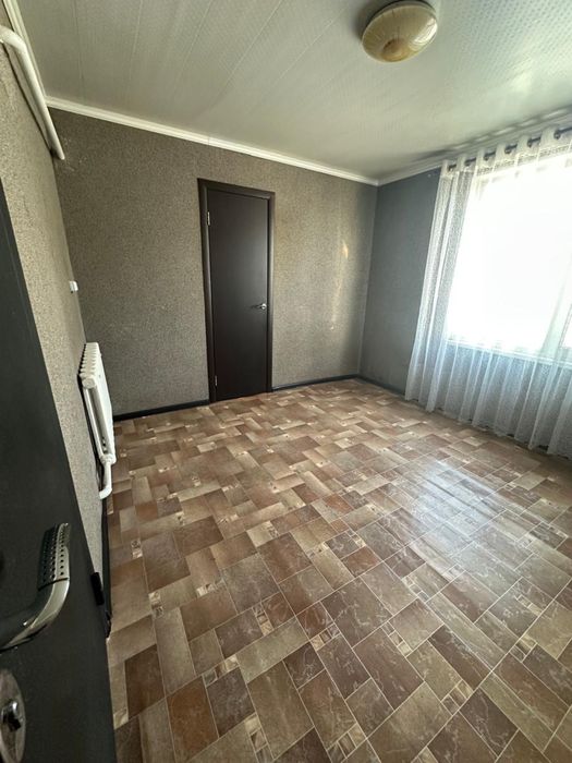 Продам квартиру в п Щарбакты.