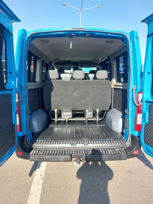 URGENT ! Opel Movano ( Renault Master ), 9 locuri ( 8+1 ) , motor 2.3, 165 cp, an fabricatie  2015