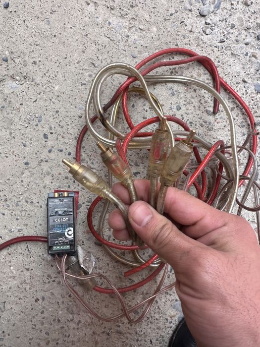 Провода кабель на самбуфер